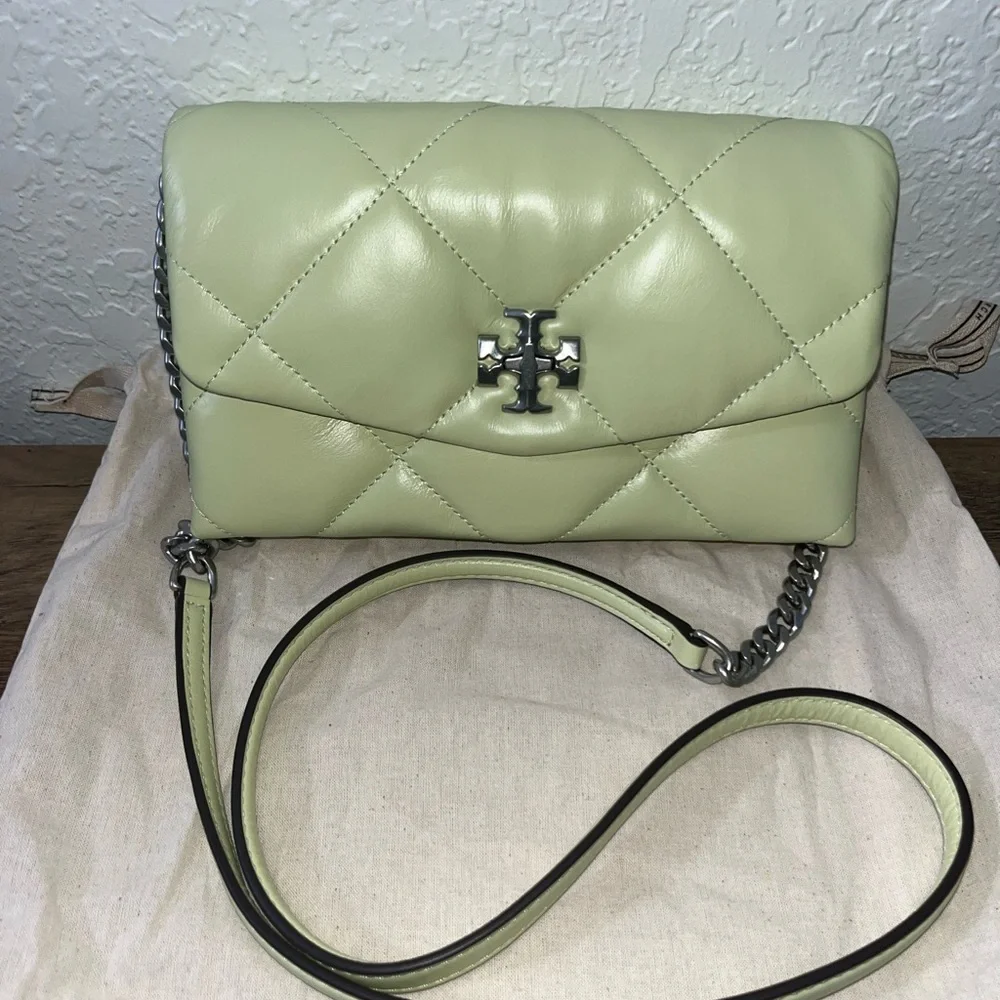 Tory Burch Quilted Crossbody Bag - Soft Green NWOT - Picture 3 of 7